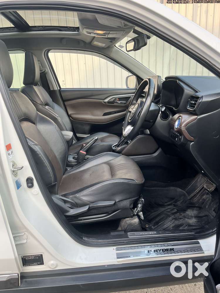 Toyota Urban Cruiser Hyryder 1.5 V Hybrid, 2023, Petrol