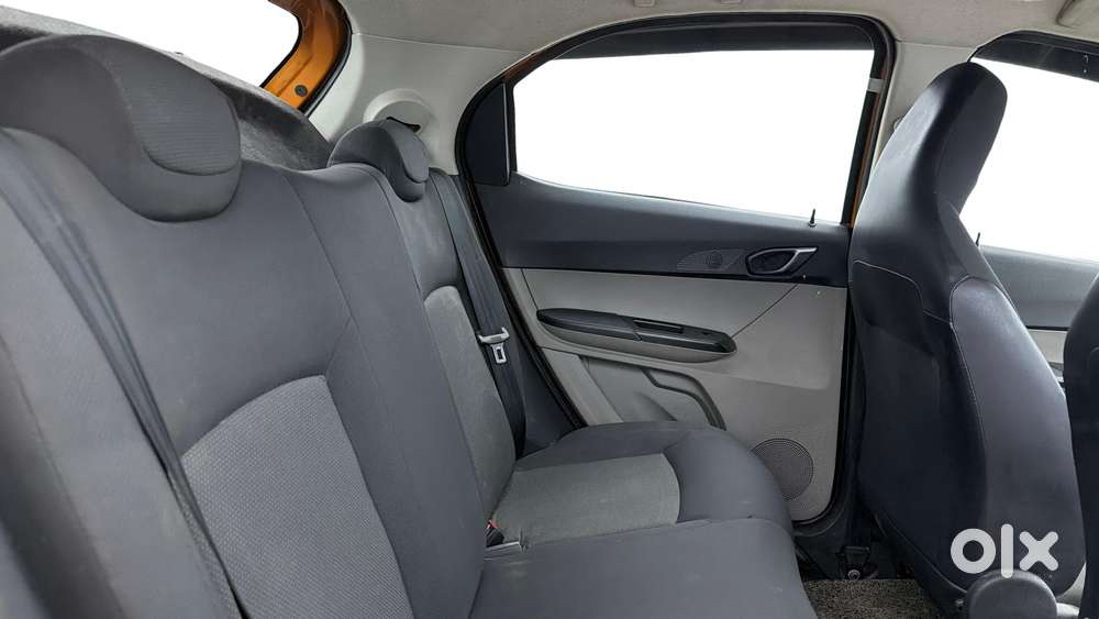 Tata Tiago 1.2 Revotron Xta, 2017, Petrol