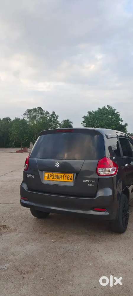 2012 Maruti Suzuki Ertiga Vdi Diesel Manual Car