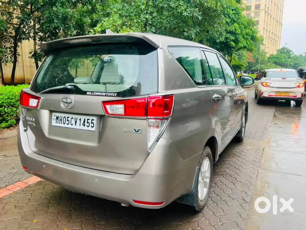 Toyota Innova Crysta 2.4 V 7 Str, 2016, Diesel