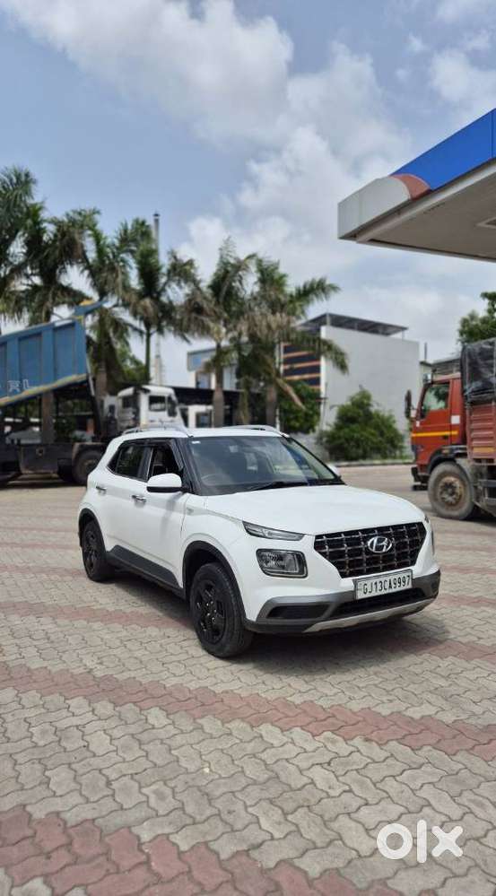 Hyundai Venue S Mt 1.2 Kappa, 2022, Cng & Hybrids