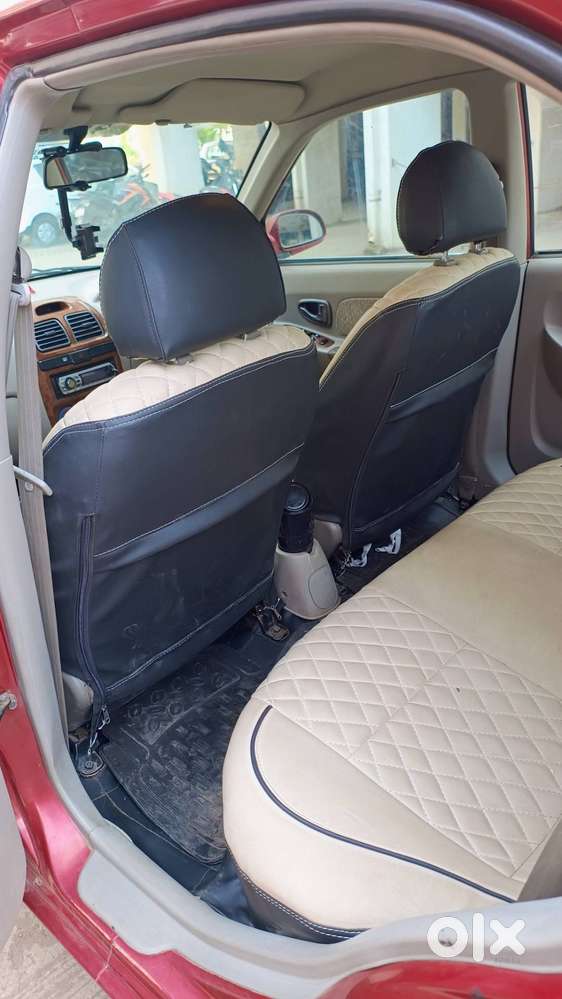 Hyundai Accent 2011 Red