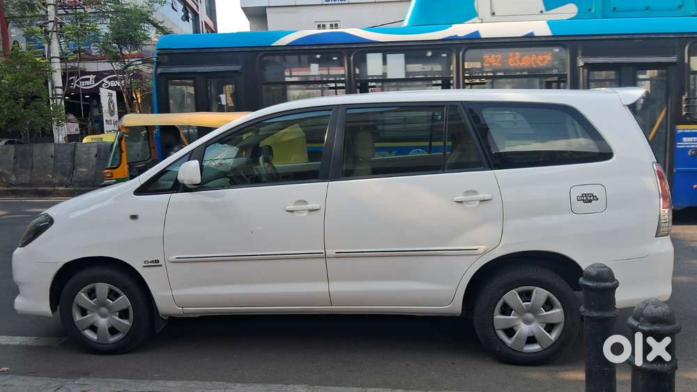 Toyota Innova 2.5 G (diesel) 7 Seater, 2011, Diesel