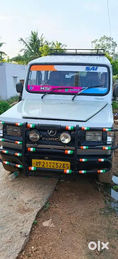 Force Motors Cruiser 2016