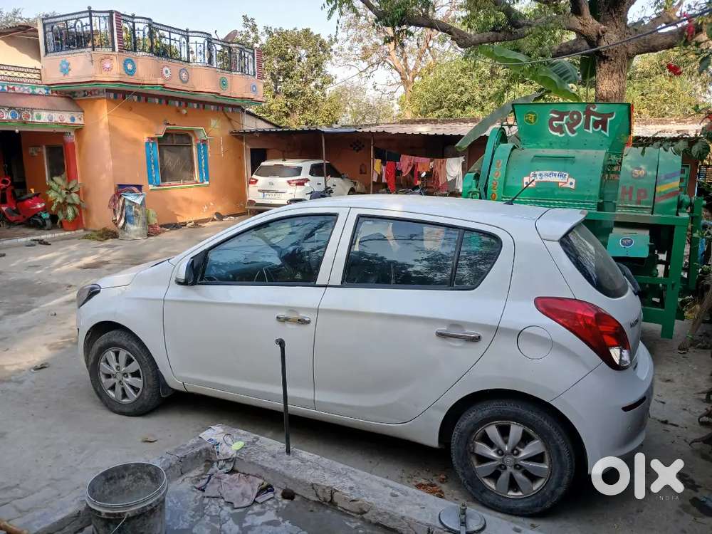 Hyundai New I20 2014 Diesel 98000 Km Driven