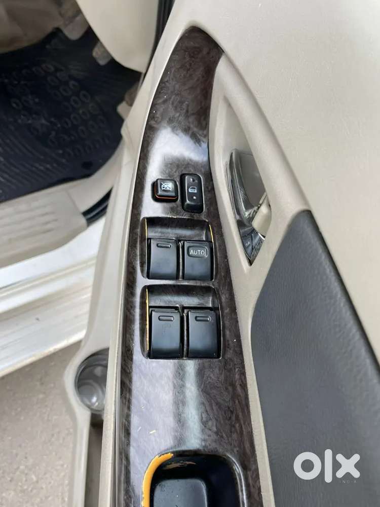 Toyota Innova 2011 Diesel Well Maintained