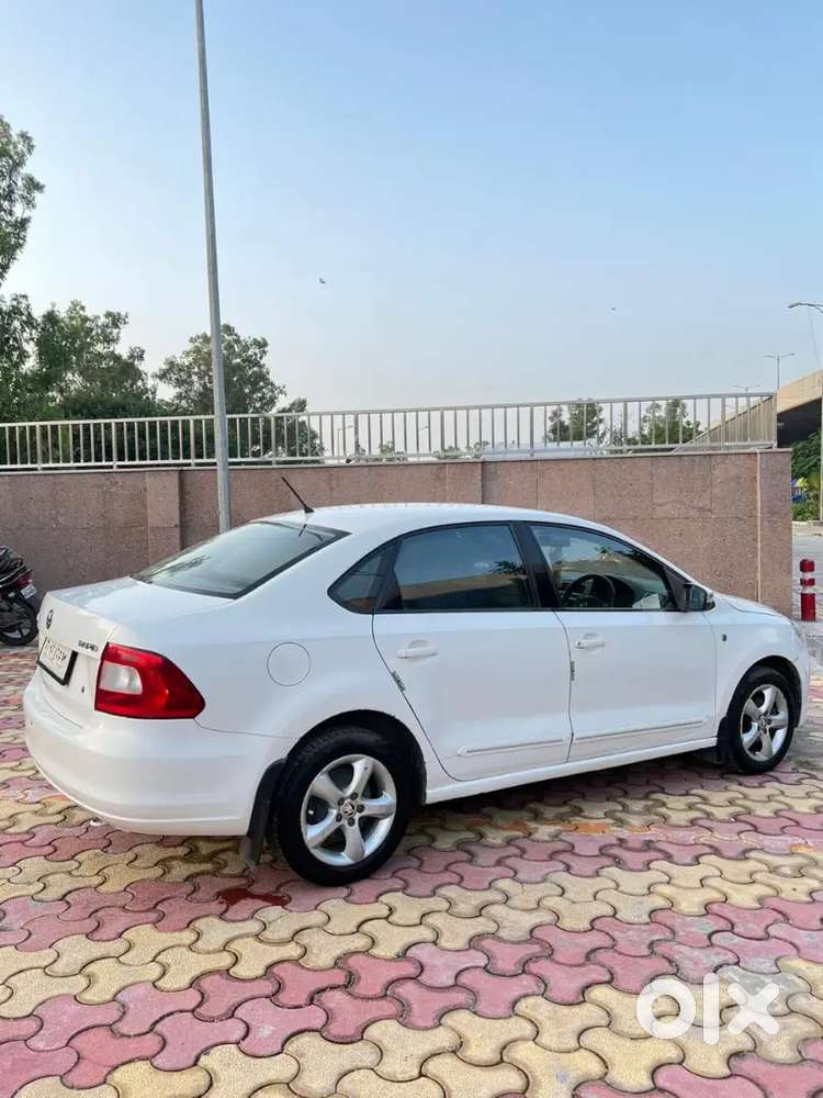 Skoda Rapid Ambition 2014