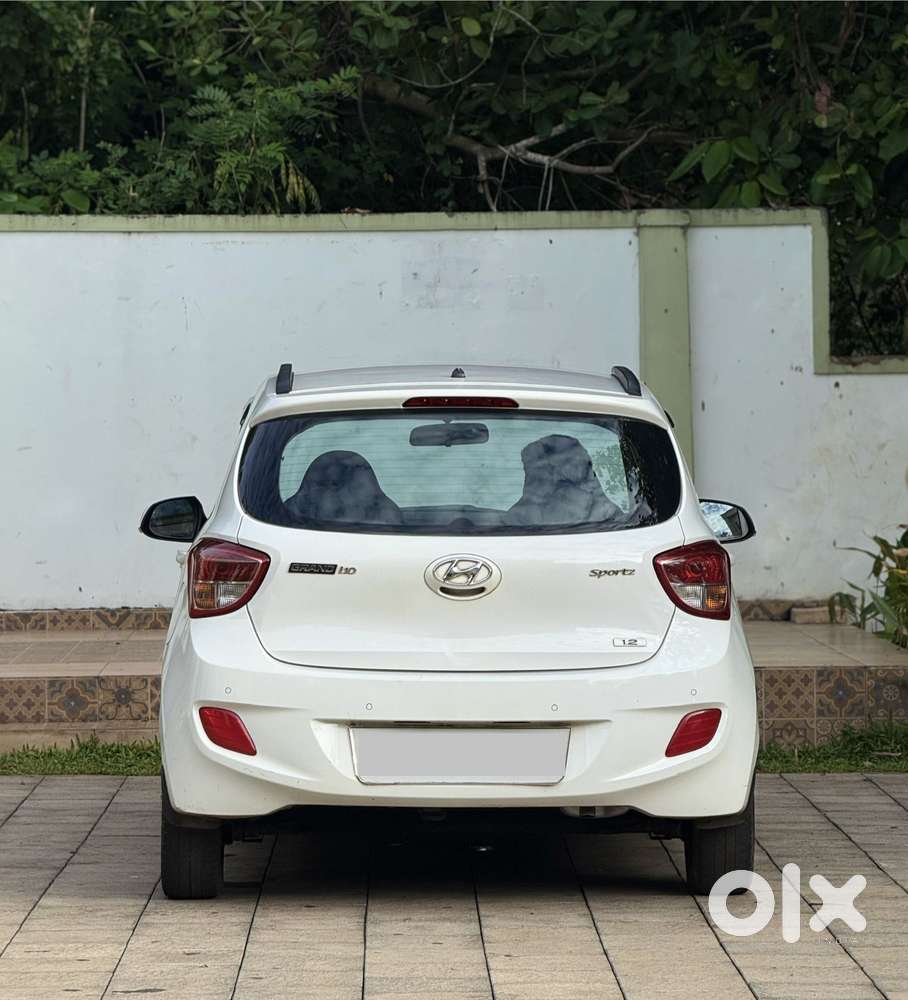 Hyundai I10 Sportz, 2016, Petrol
