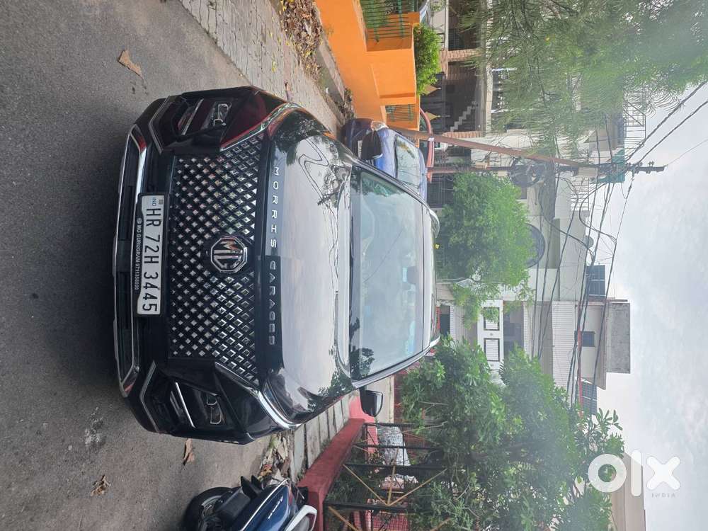 Mg Hector Plus 2023 Model Under Warranty.