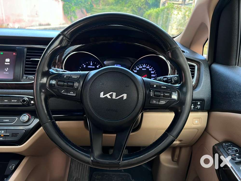 Kia Carnival Limousine Plus 7 Str, 2022, Diesel