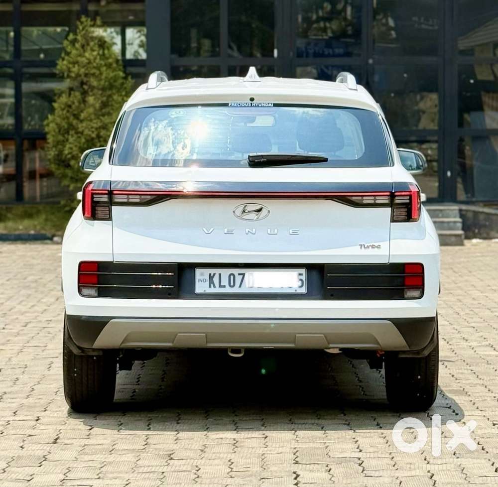 Hyundai Venue 1.0 S (o) Turbo Dct, 2024, Petrol