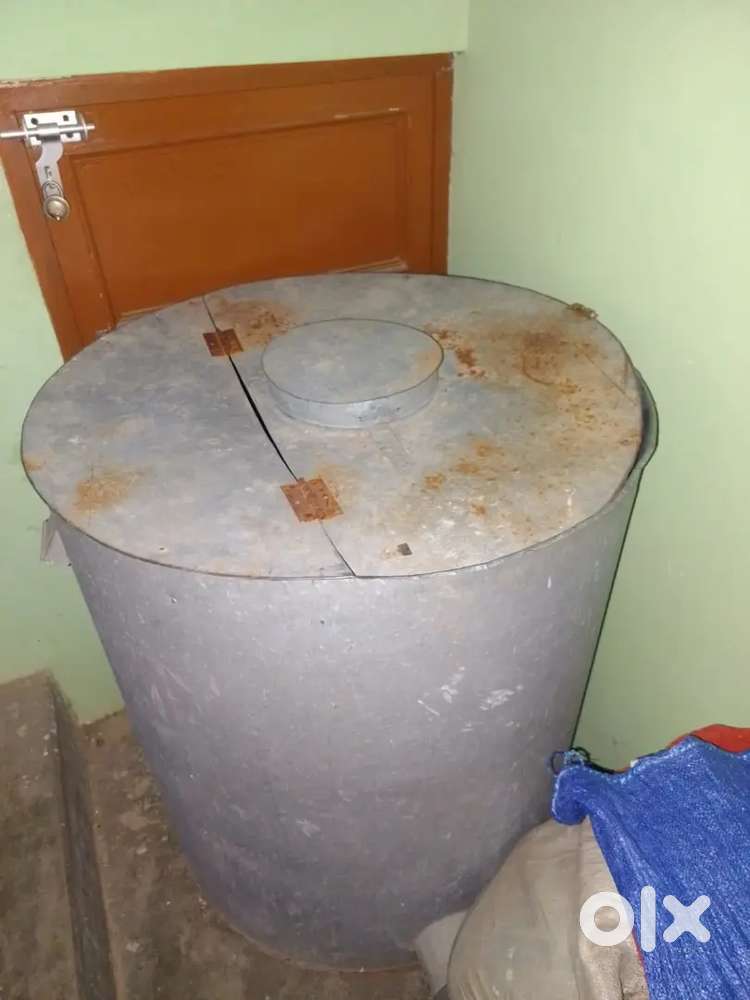 3 Quintal Capacity Metal Grain Storage Drum &ndash; Good Condition