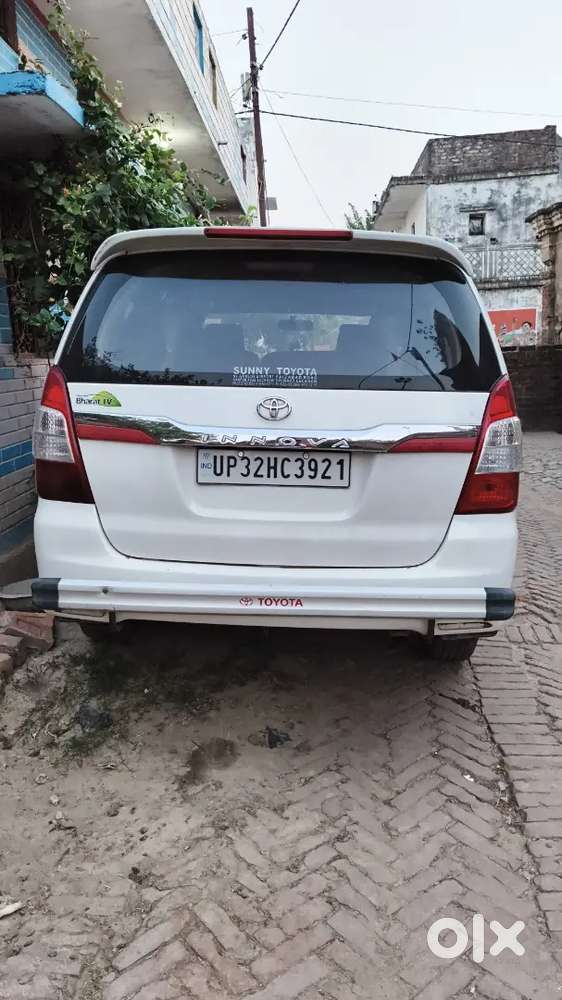 Toyota Innova Hycross 2016