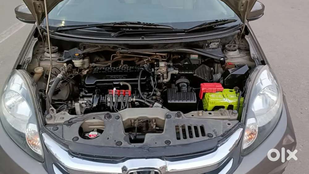 Honda Amaze 2016 Cng & Petrol Well Maintained Car