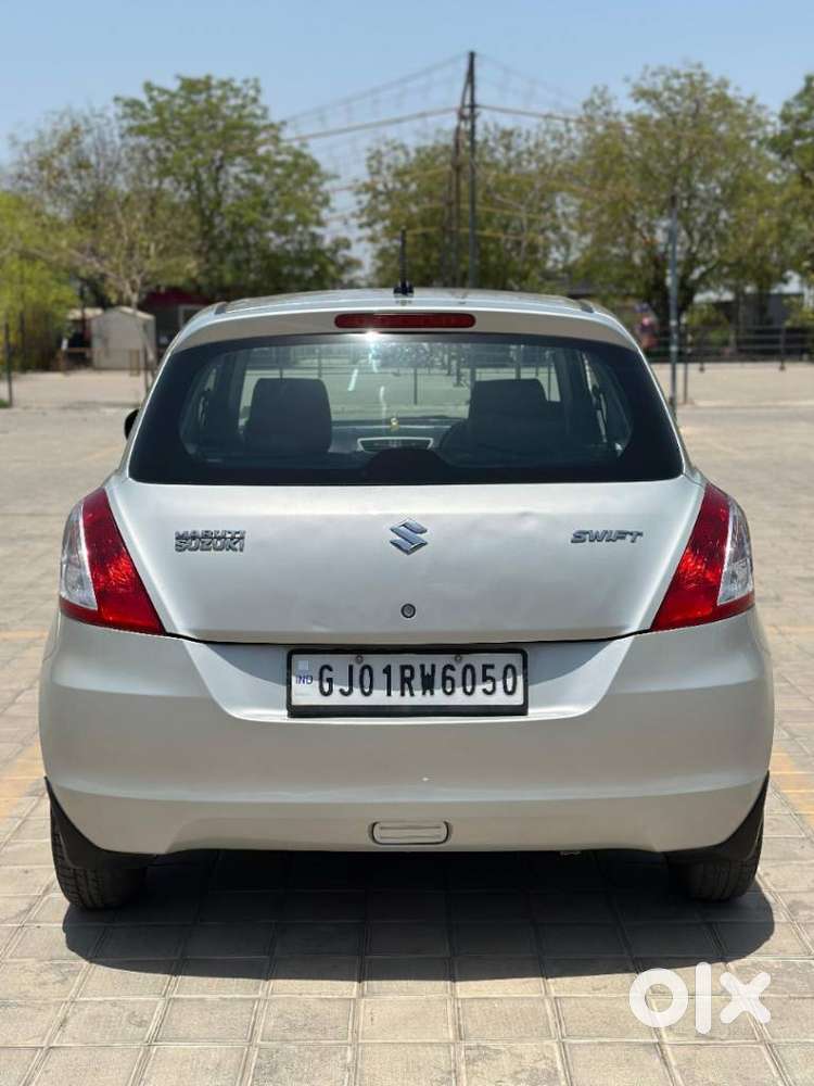 Maruti Suzuki Swift Lxi Optional-o, 2017, Cng & Hybrids