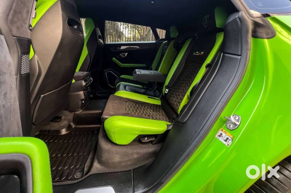 Lamborghini Urus, 2022, Petrol