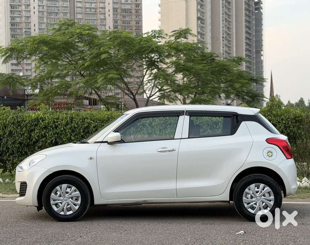 Maruti Suzuki Swift Lxi Option, 2022, Petrol
