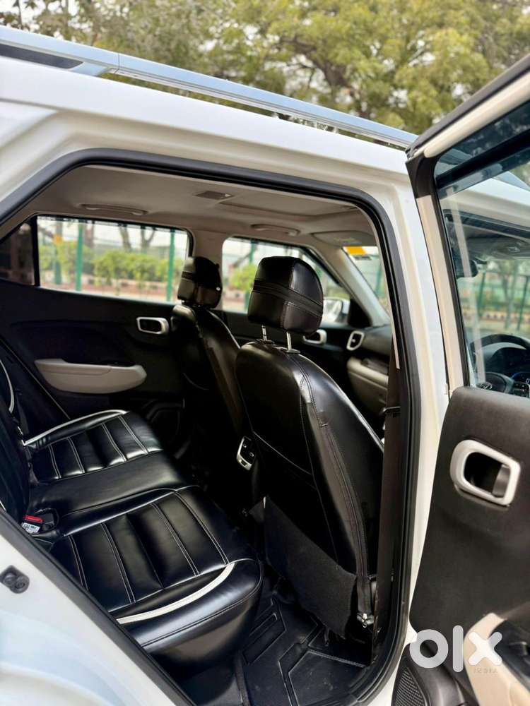 Hyundai Venue Sx (o) Mt 1.5 Diesel, 2024, Diesel