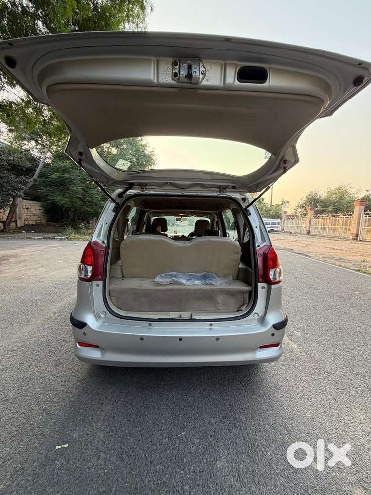 Maruti Suzuki Ertiga 1.4 Vxi Cng Anniversary Edition, 2018, Cng & Hy..