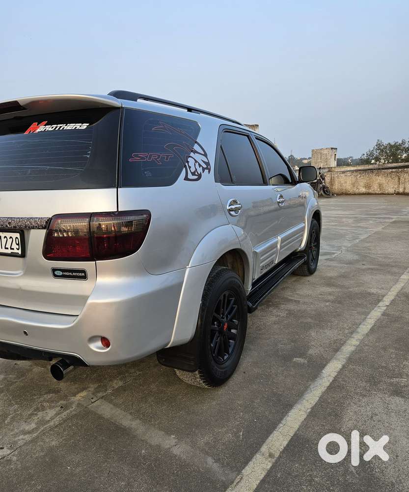 Toyota Fortuner 4x4 Manual Limited Edition, 2010, Diesel