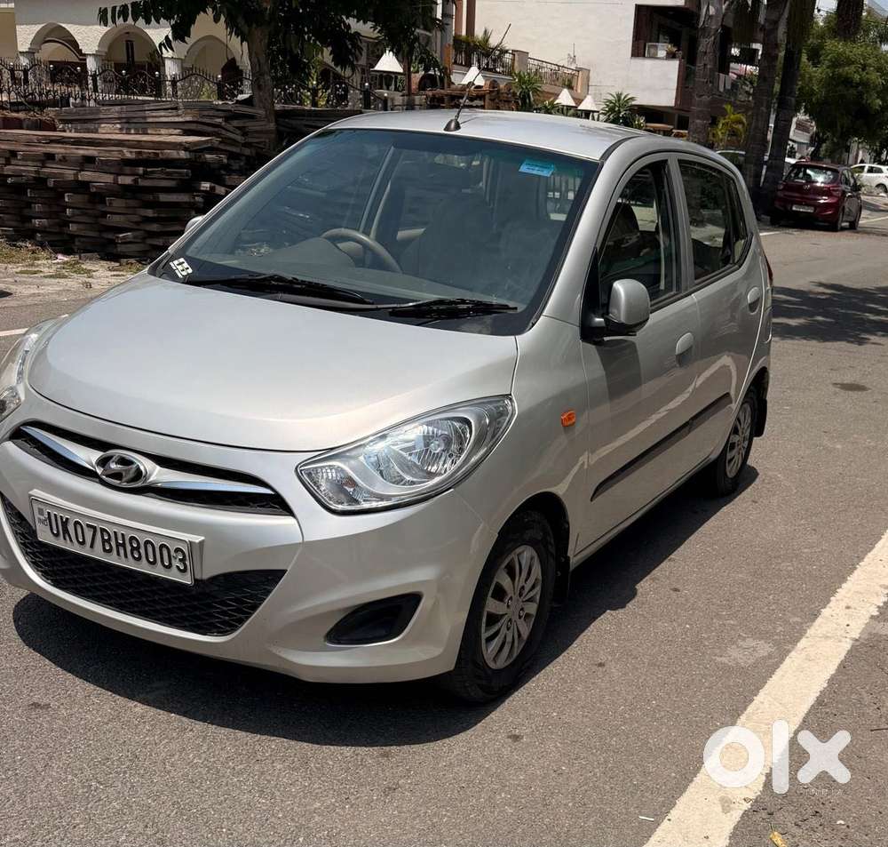 Hyundai I10 Sportz, 2015, Petrol