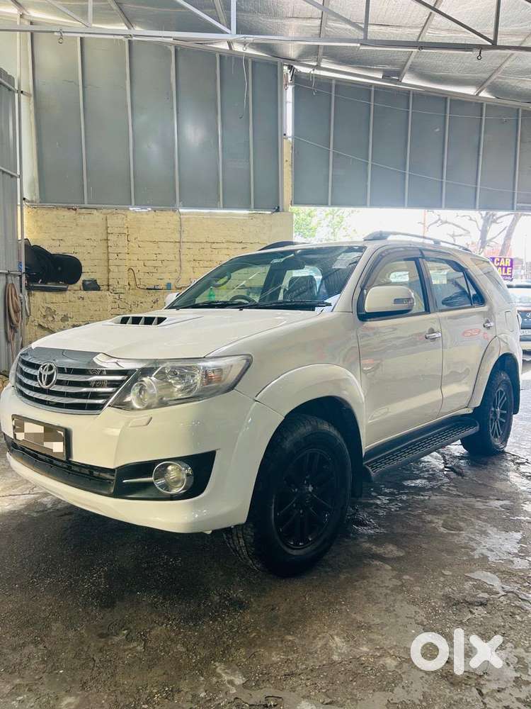 Toyota Fortuner 3.0 4x4 Manual, 2014, Diesel