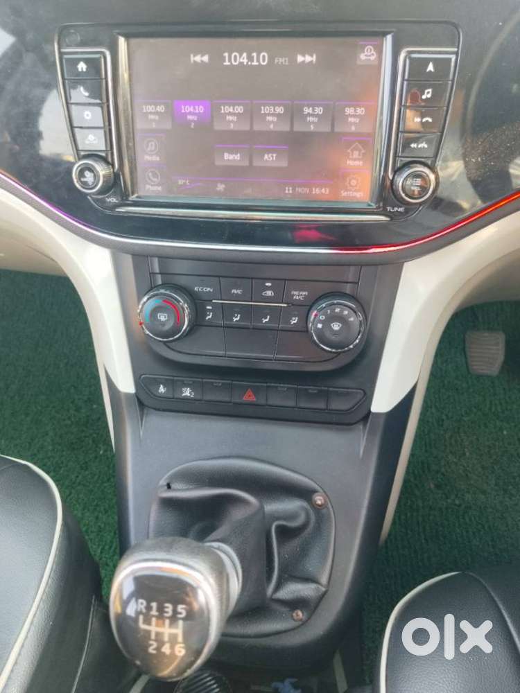 Mahindra Marazzo M6, 2019, Diesel