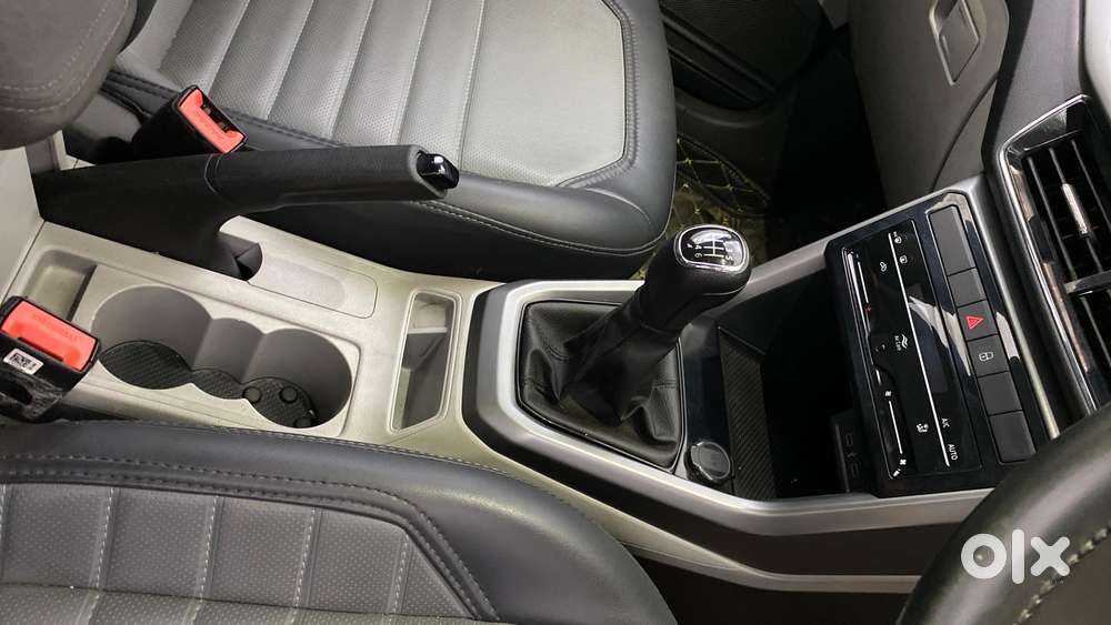 Skoda Kushaq 1.0 Tsi Ambition, 2022, Petrol