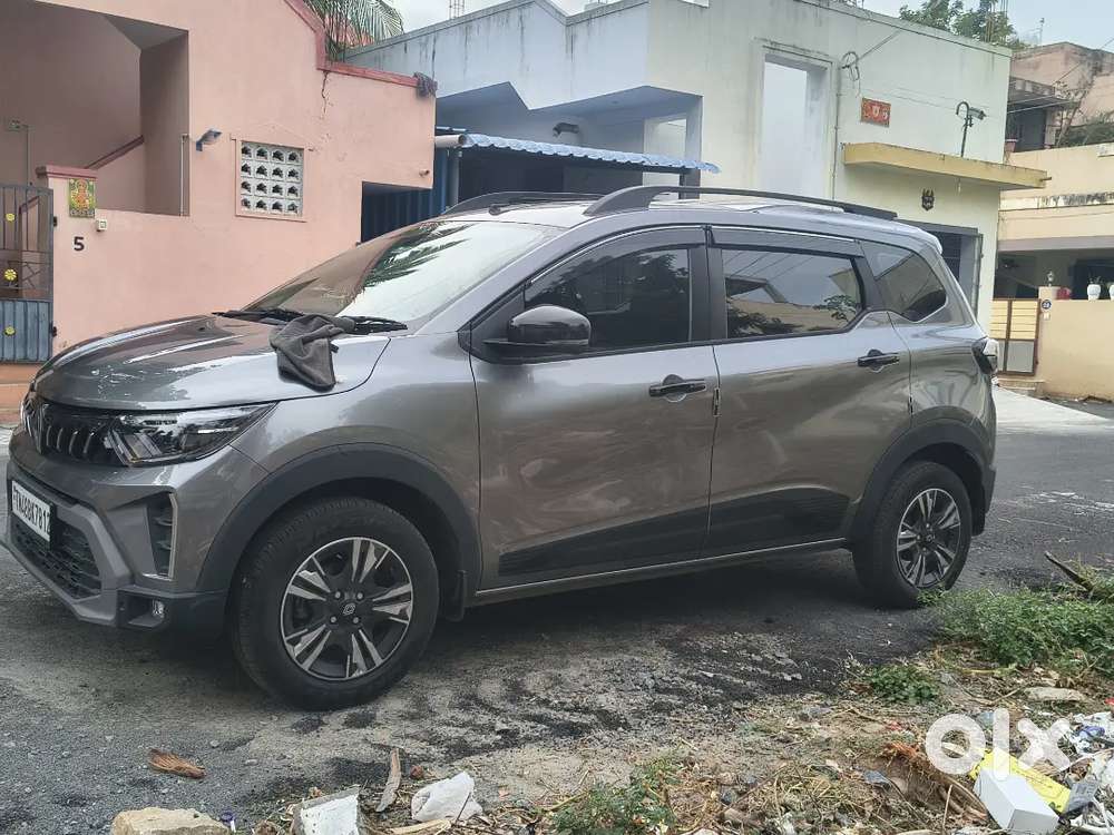 Renault Triber Facelift Rxe 2025