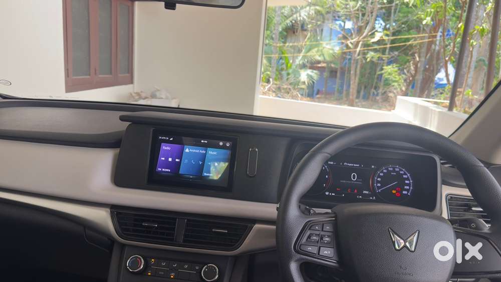 Mahindra Xuv 700 Manual Petrol 2025