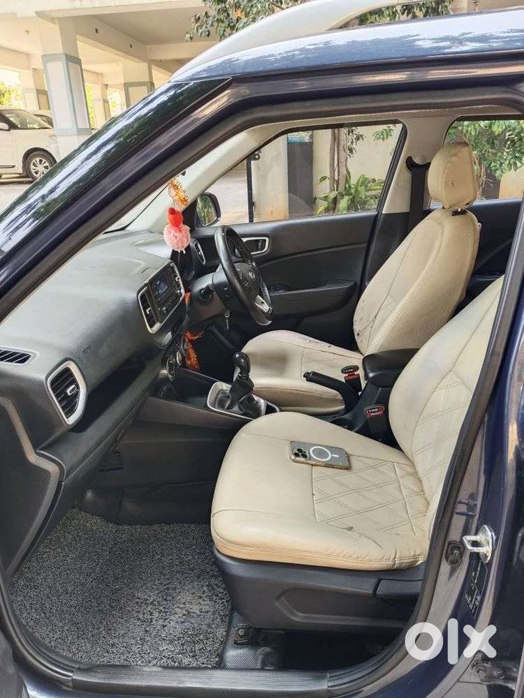 Hyundai Venue S 1.2 Petrol, 2022, Petrol