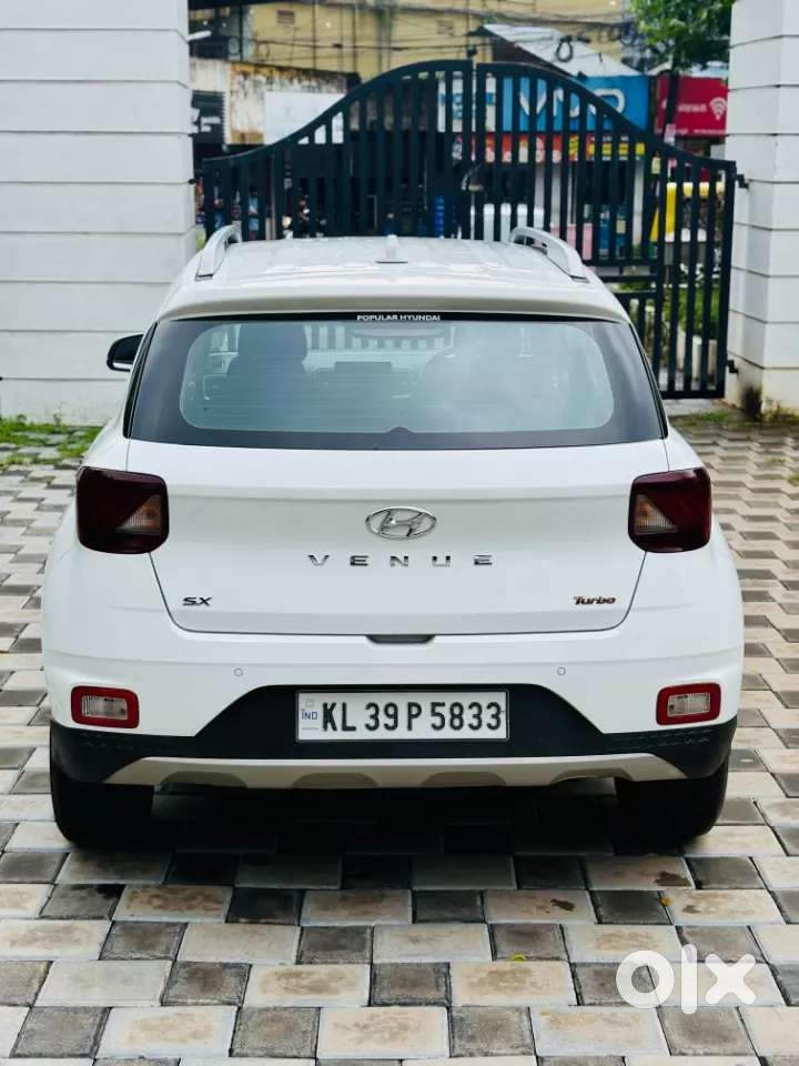 Hyundai Venue 1.0 Sx (o) Turbo Dct, 2019, Petrol