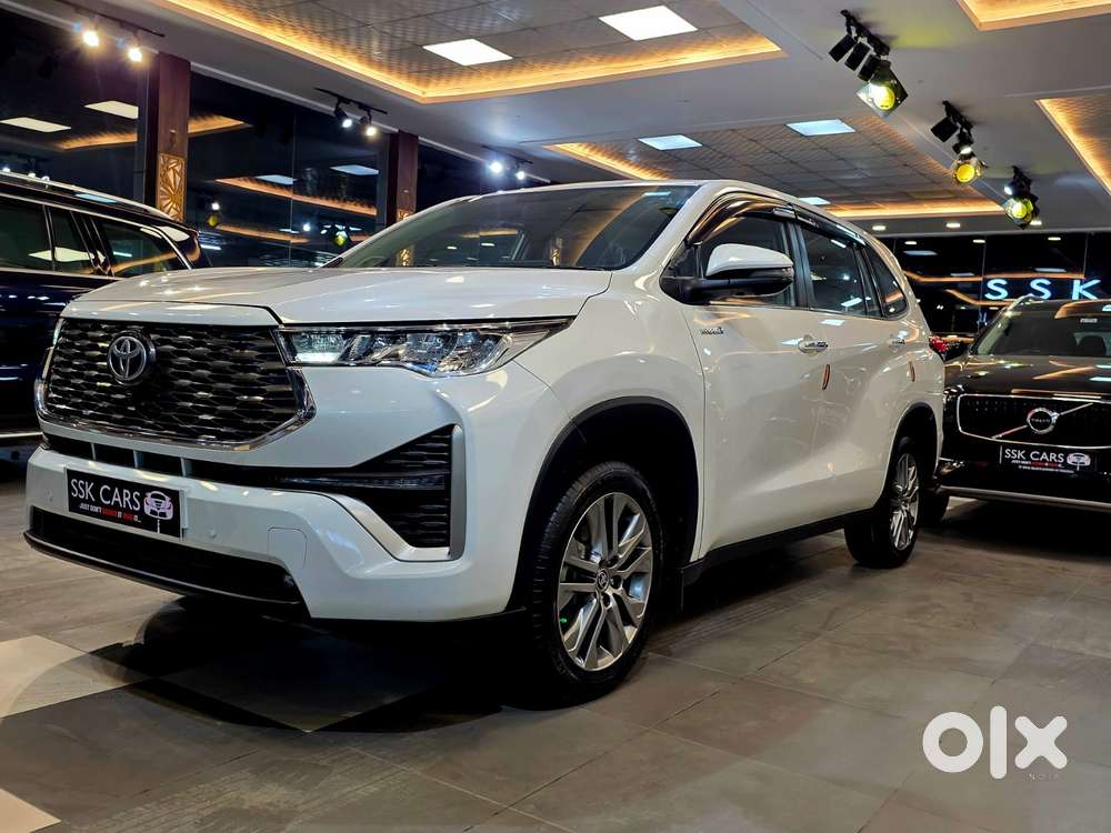 Toyota Innova Hycross 2.0 Zx Hybrid 7 Str, 2023, Petrol