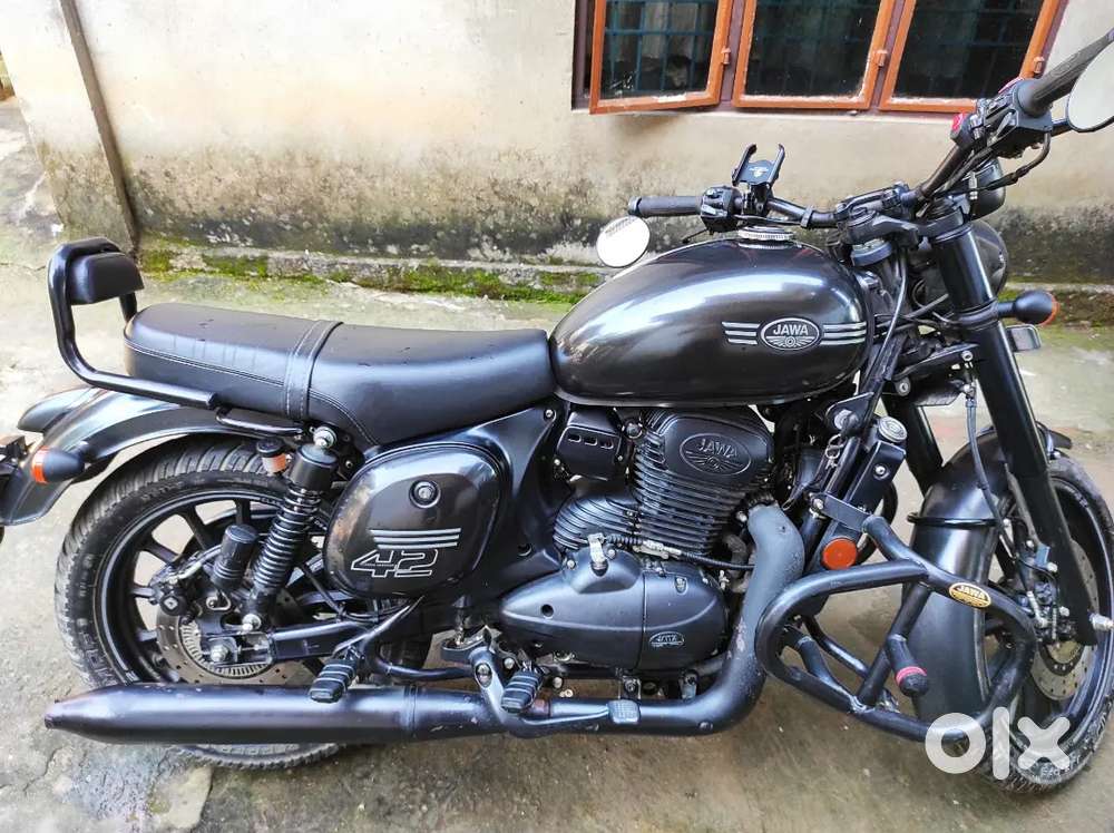 Jawa 42 2.1All Star Black Matte,Dual-channel ABS