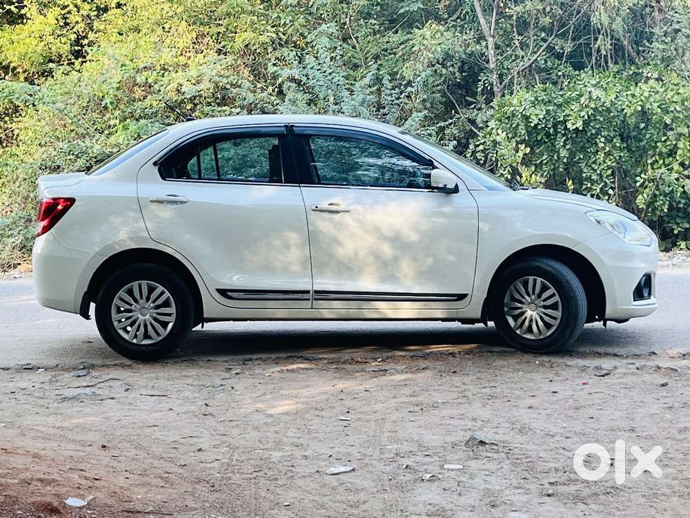 Maruti Suzuki Swift Dzire, 2022, Petrol