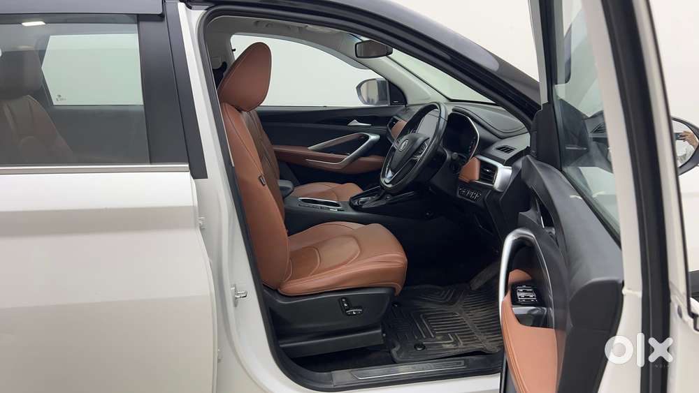 Mg Hector Plus 1.5 Sharp Turbo Cvt 6 Str, 2022, Petrol
