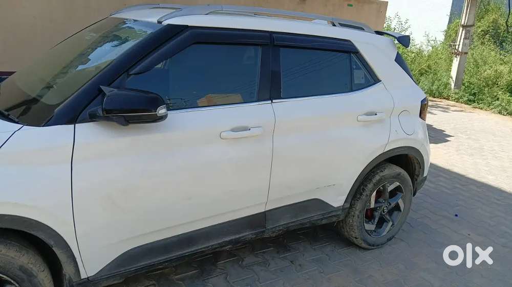 Hyundai Venue Knight Edition 2020 Drive