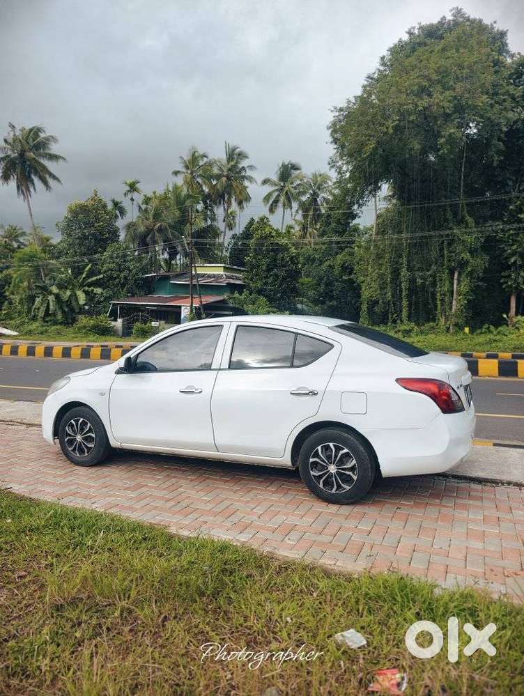 Nissan Sunny, 2012, Diesel