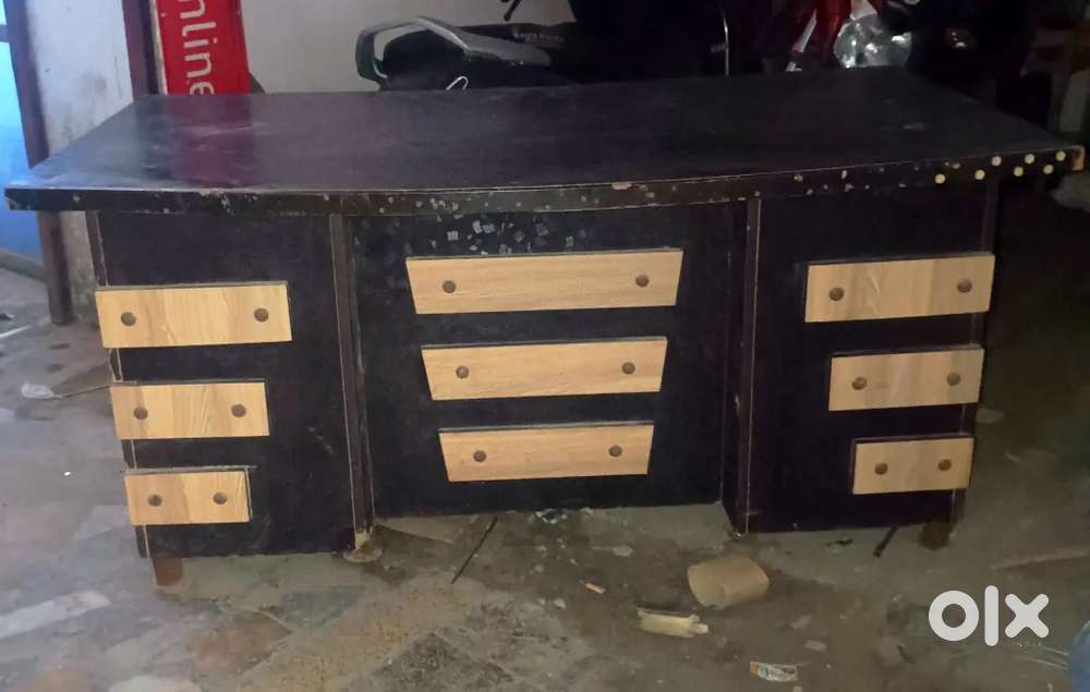 Premium office table, counter for sale urgent