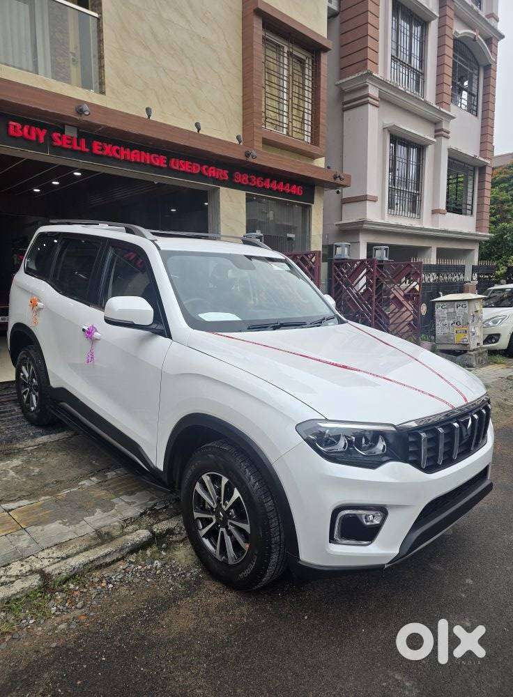 Mahindra Scorpio-n 2.0 Z8 Petrol At 7 Str, 2026, Petrol