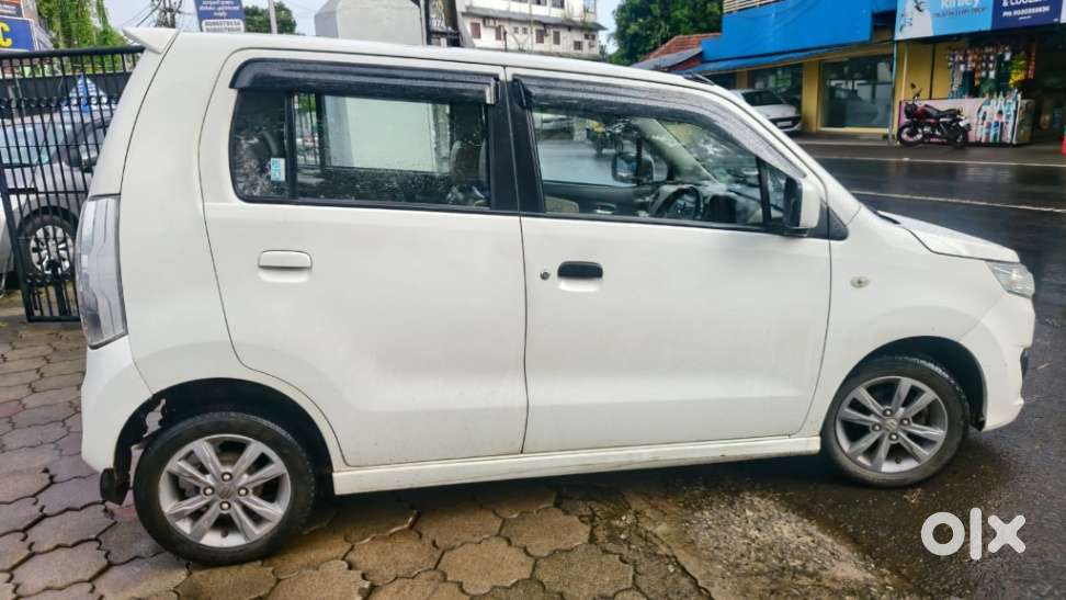 Maruti Suzuki Wagon R Amt Vxi Plus, 2017, Petrol
