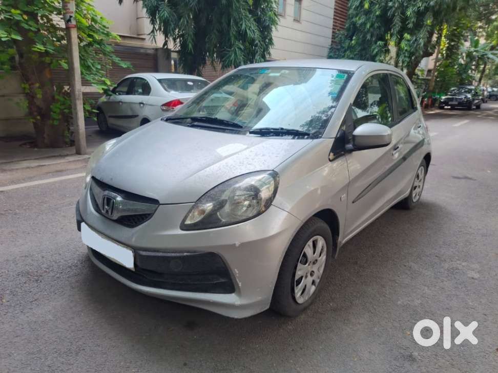 Honda Brio V Automatic, 2013, Petrol