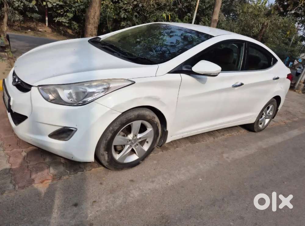 Hyundai New Elantra Diesel At 2015