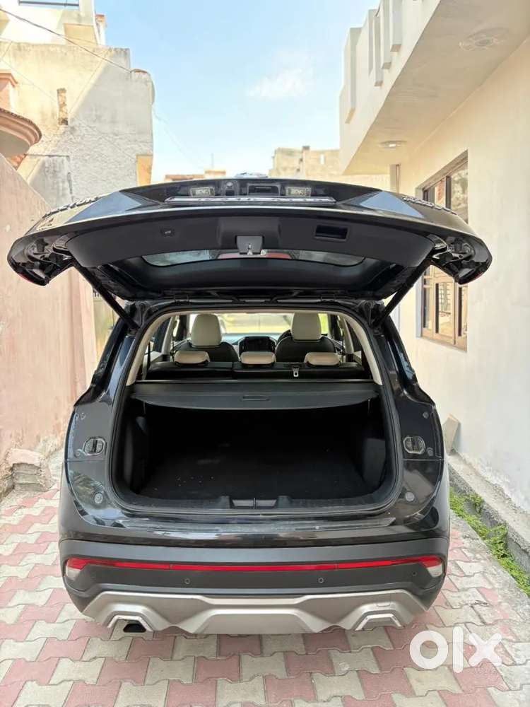 Mg Hector Sharp Top Model 2021 Petrol 1.5 Cvt  New Like Condition