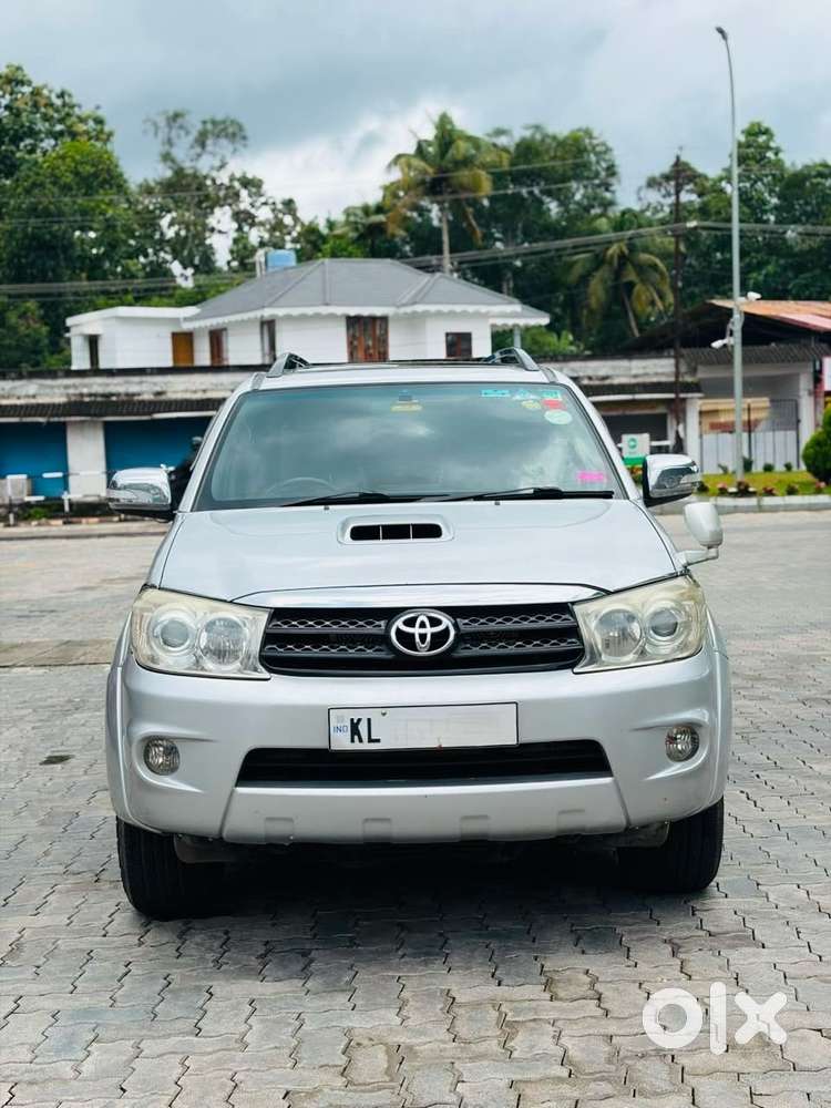 Toyota Fortuner 3.0 4x4 Manual, 2010, Diesel