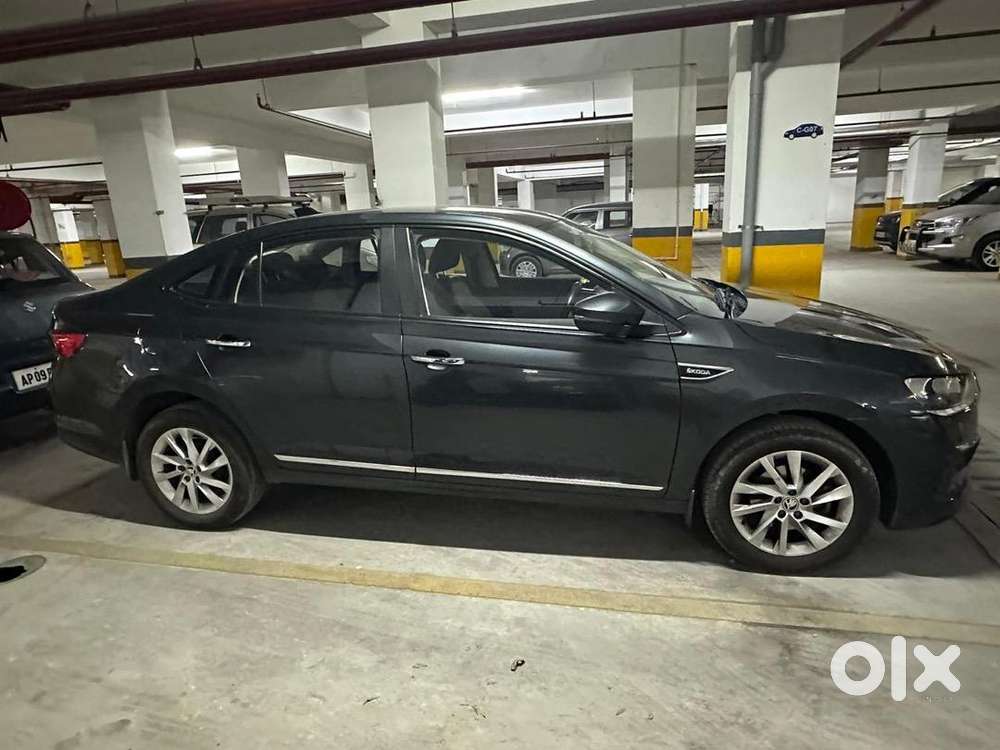 Skoda Superb Petrol 2023