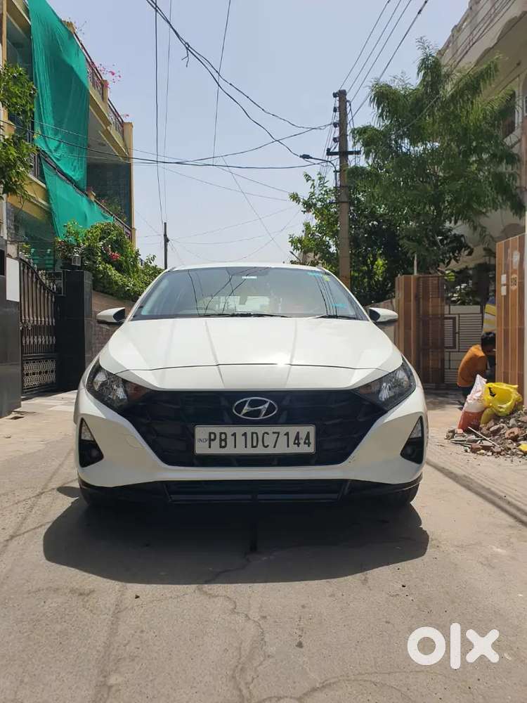 Hyundai I20 Megna 2023 White Only 13500km Driven For Sale