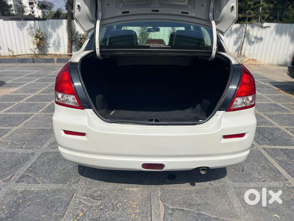 Maruti Suzuki Swift Dzire Vxi, 2011, Petrol