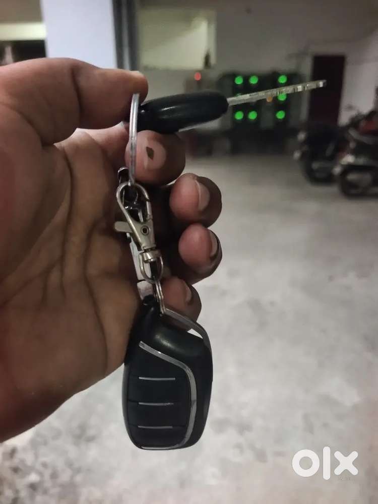 Maruti Suzuki Swift 2018 October, 1200cc Petrol Lxi 29849 Km Driven.