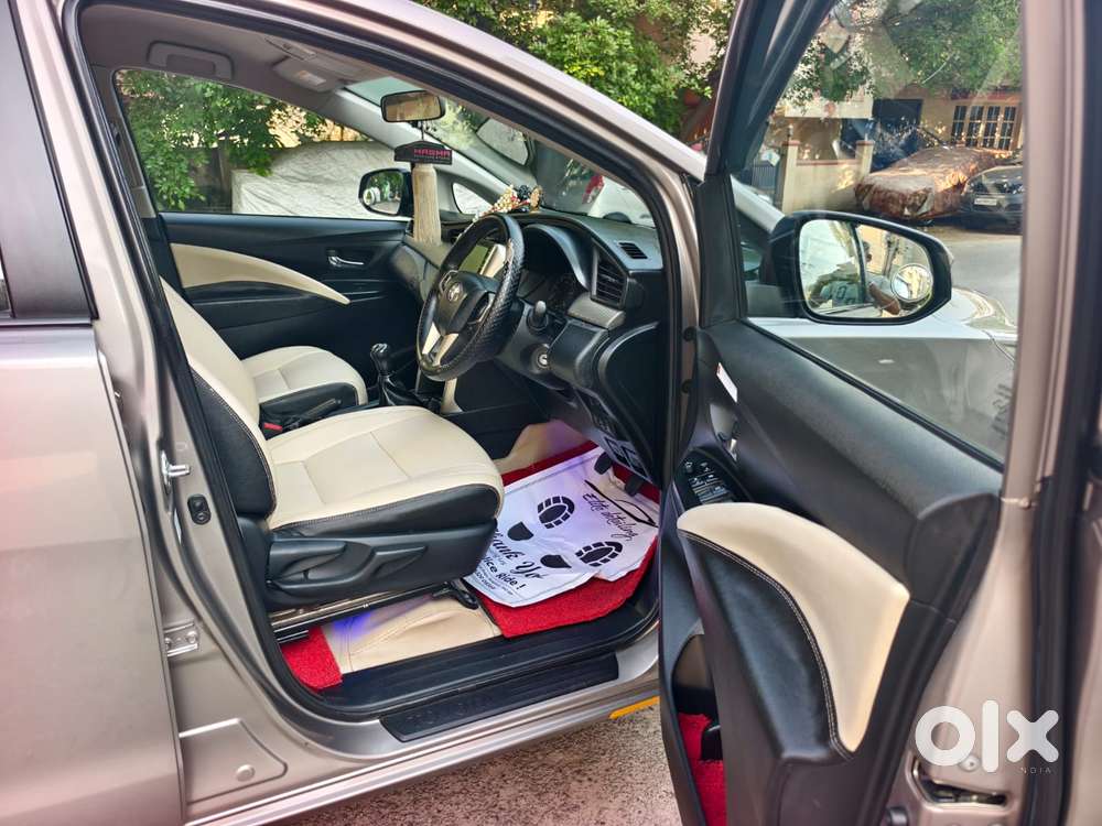 Toyota Innova Crysta 2.4 G Plus Mt 8 Str, 2022, Diesel